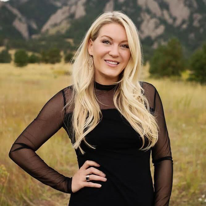 Christine - Founder & Lead Photographer